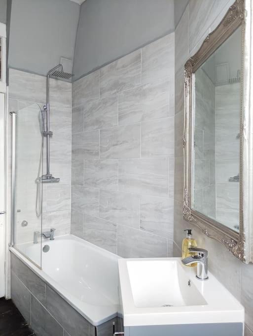 Beautiful Georgian New Town 2 Bed Apartment Εδιμβούργο Εξωτερικό φωτογραφία